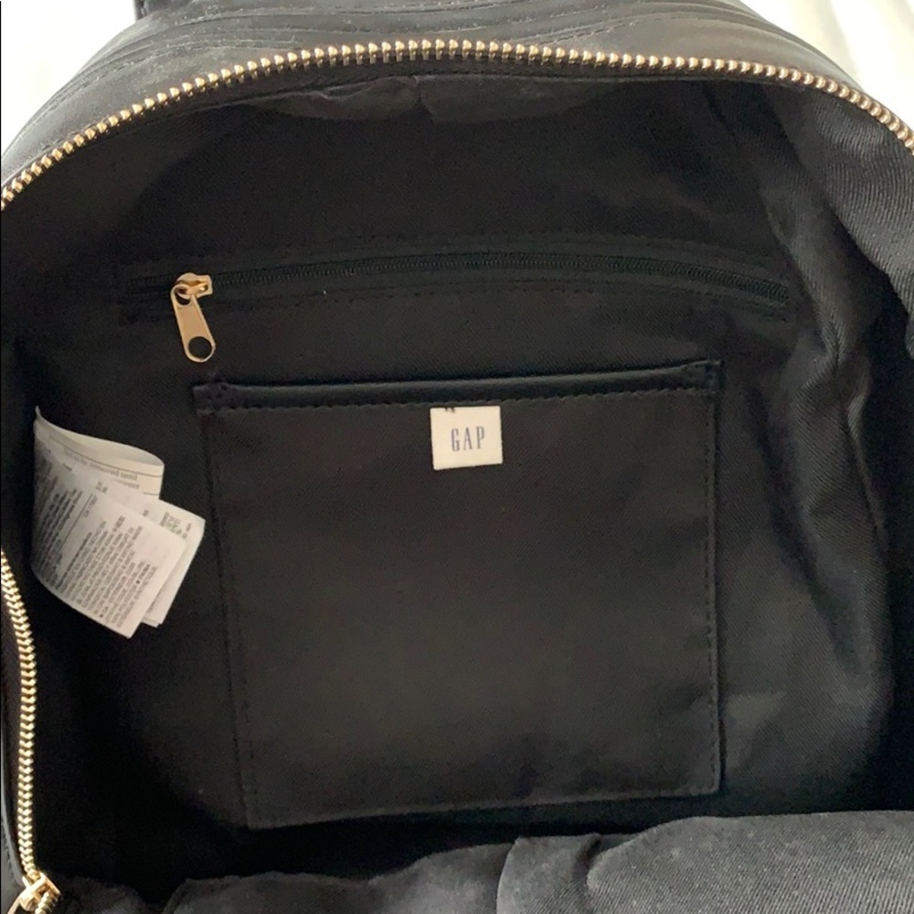 Backpack - Picture 2 of 4